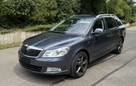SKODA Octavia Combi 2.0 TDI Laurin & Klement 4x4 DSG 169PS
