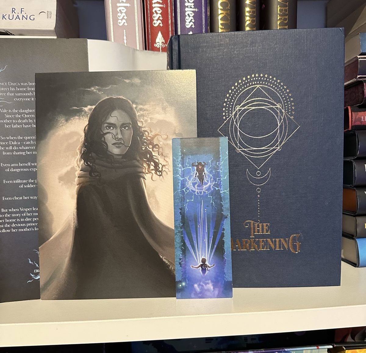 Libri: The Darkening / The Lightstruck Set Fairyloot – Usato da Chur venduto da cav_qqm5 3