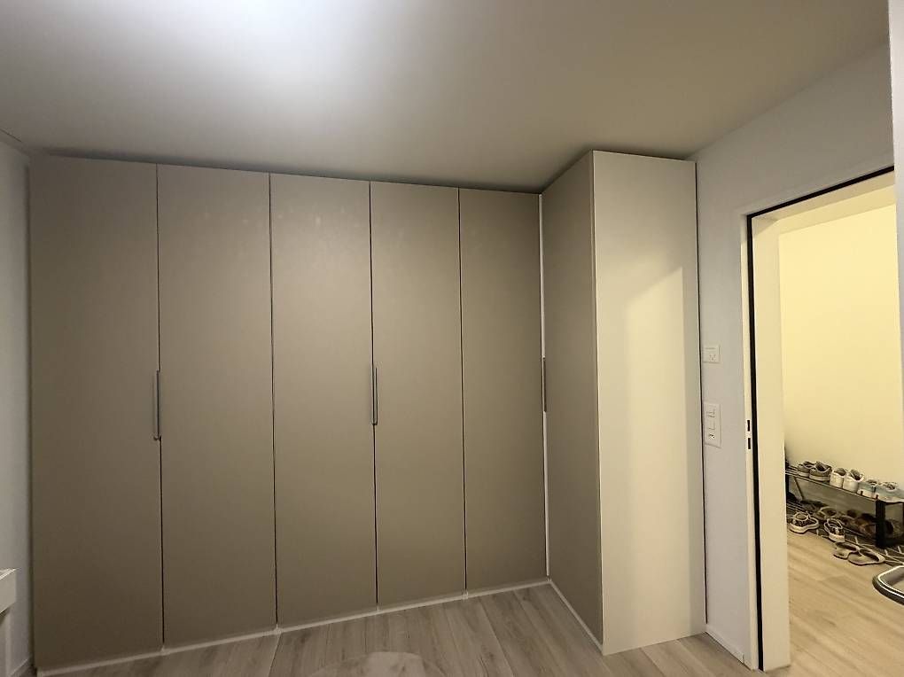 Armoires: Kleiderschrank – D'occasion à Benken SG par sar_9dsn