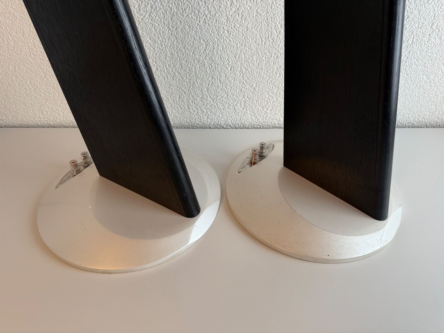 Cabasse Casse acustiche: 2 Cabasse Riga Stand-Lautsprecher in Perlweiss – Usato da Gasel venduto da Alter_Ego 2