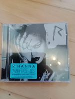 Rihanna R