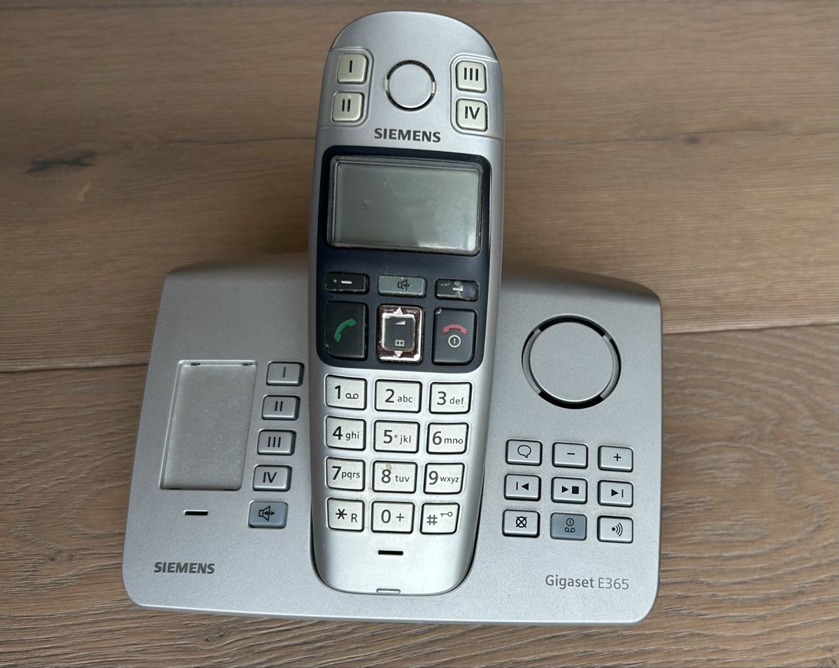 Gigaset Telefoni: Gigaset E365 Schnurlostelefon mit Anrufbeantworter – Usato da Richterswil venduto da giacometti222
