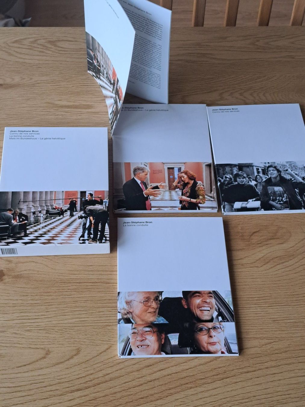 Tutti i DVDs: Jean-Stéphane Bron, Boxset mit 3 Dokumentar-Filmen – Nuovo (secondo la descrizione) da Unterseen venduto da Kanica 7
