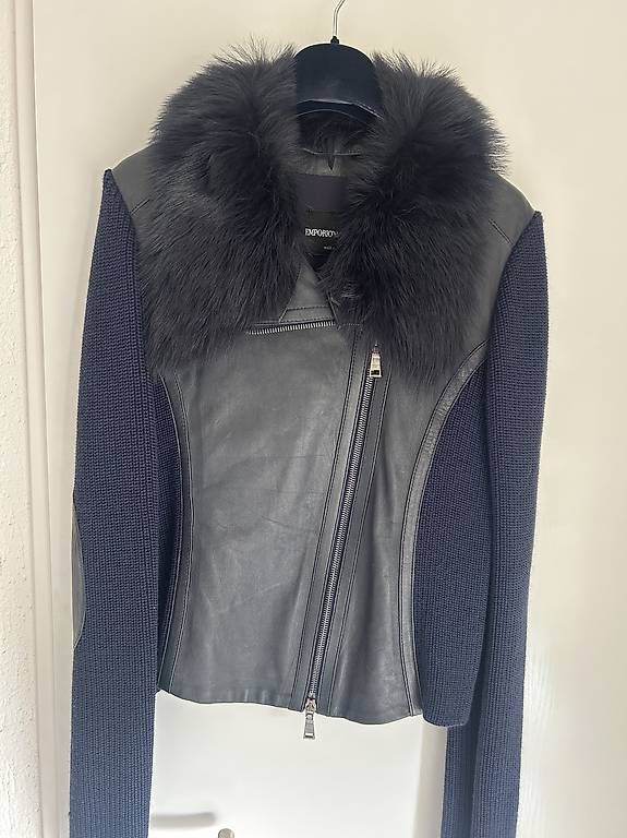 Giacche: Armani Strickjacke mit Leder – Usato da Brüttisellen venduto da Sonjaelegiu