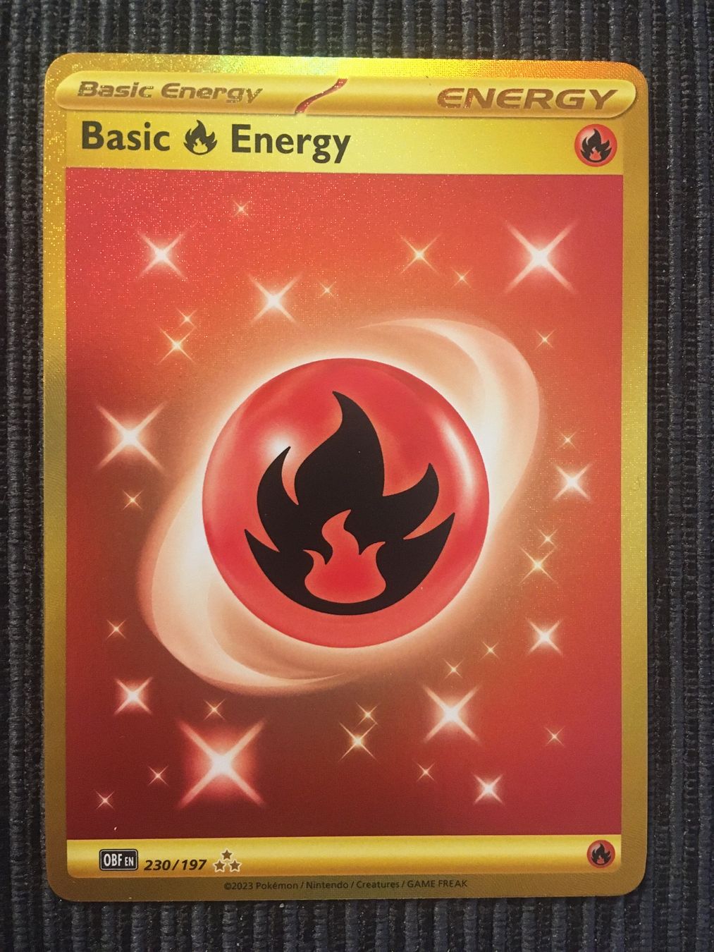 Pokémon Carte collezionabili: Pokemon Obsidian Flames Basic Fire Energy Gold Englisch – Nuovo (secondo la descrizione) da Wabern venduto da Collectfun