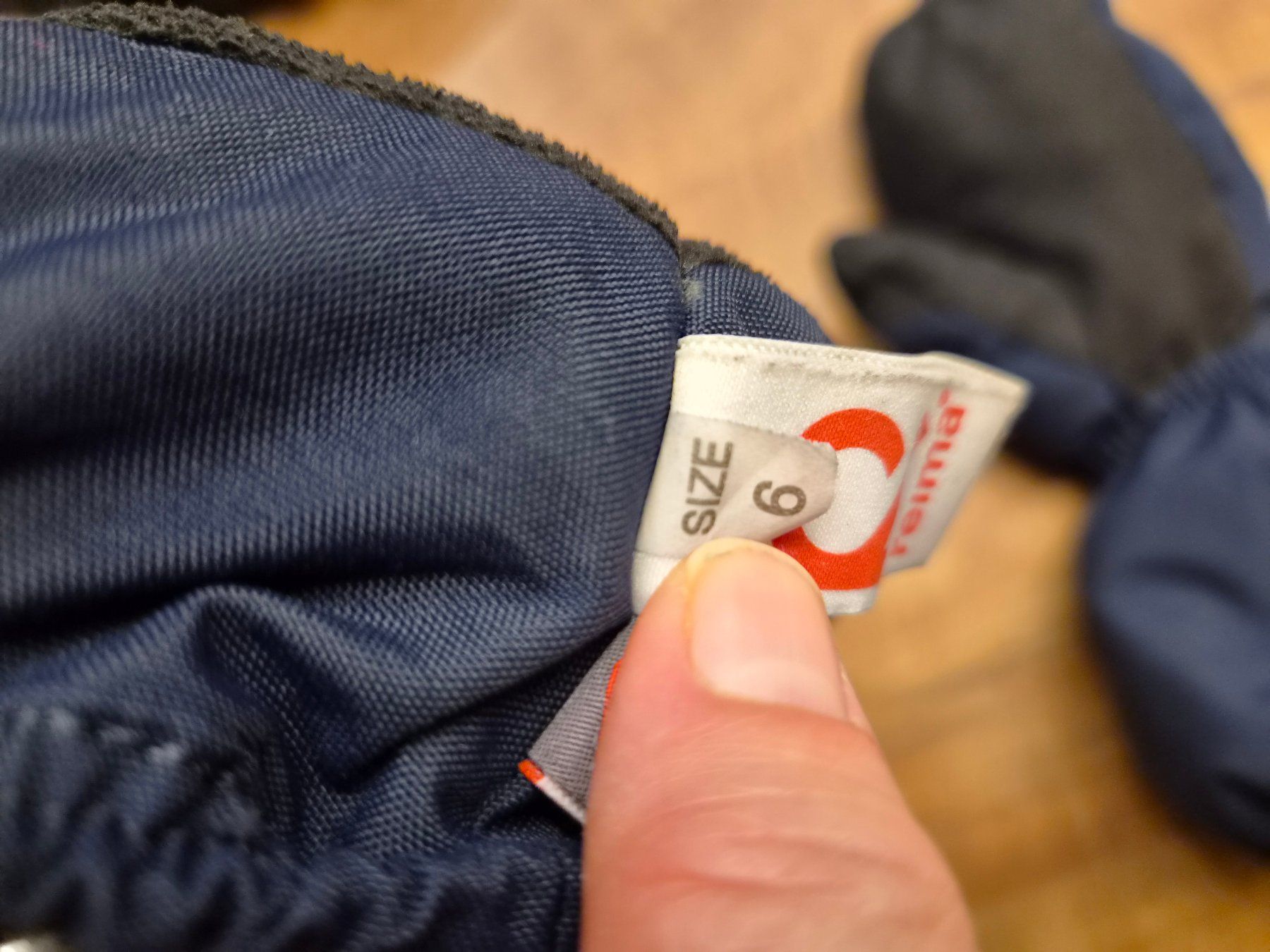 Reima Kinderhandschuhe: Reima Handschuhe Grösse 6 – Gebraucht aus Giswil von monimaus08 2