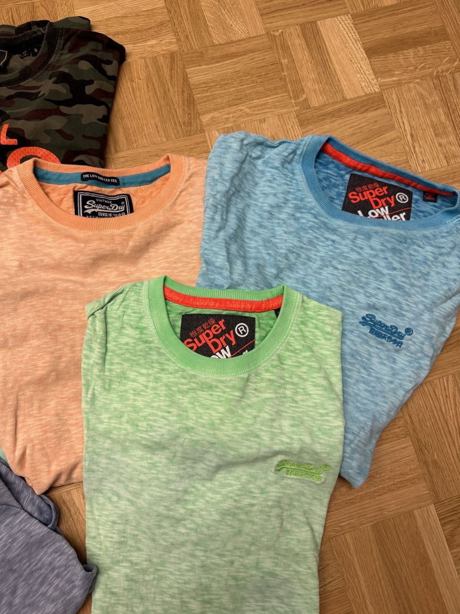 Lotti di vestiti: Superdry T-Shirts verschiedene Farben guter Zustand – Usato da Watt venduto da Steffi84 1
