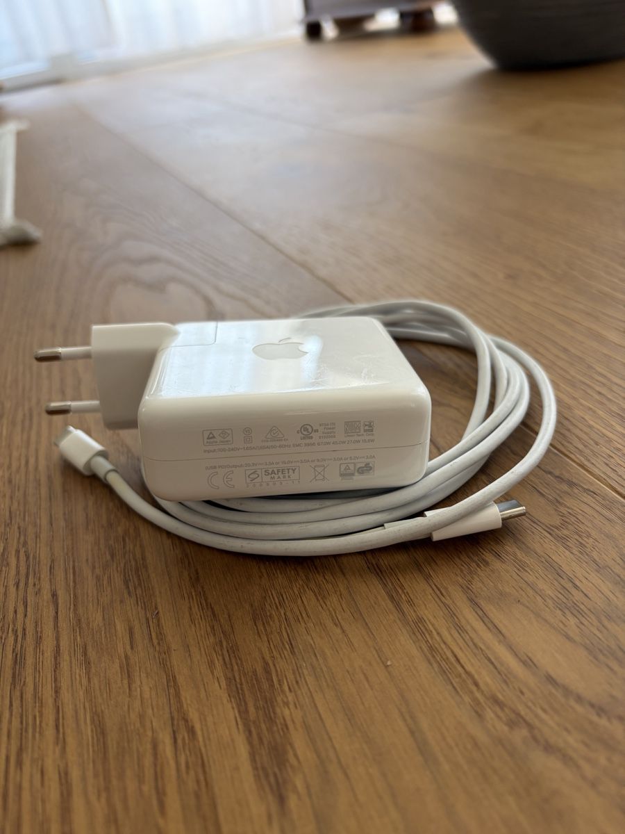 Apple Caricabatterie: Apple 67W USB-C Power Adapter guter Zustand – Usato da Thalwil venduto da Counterdude 2