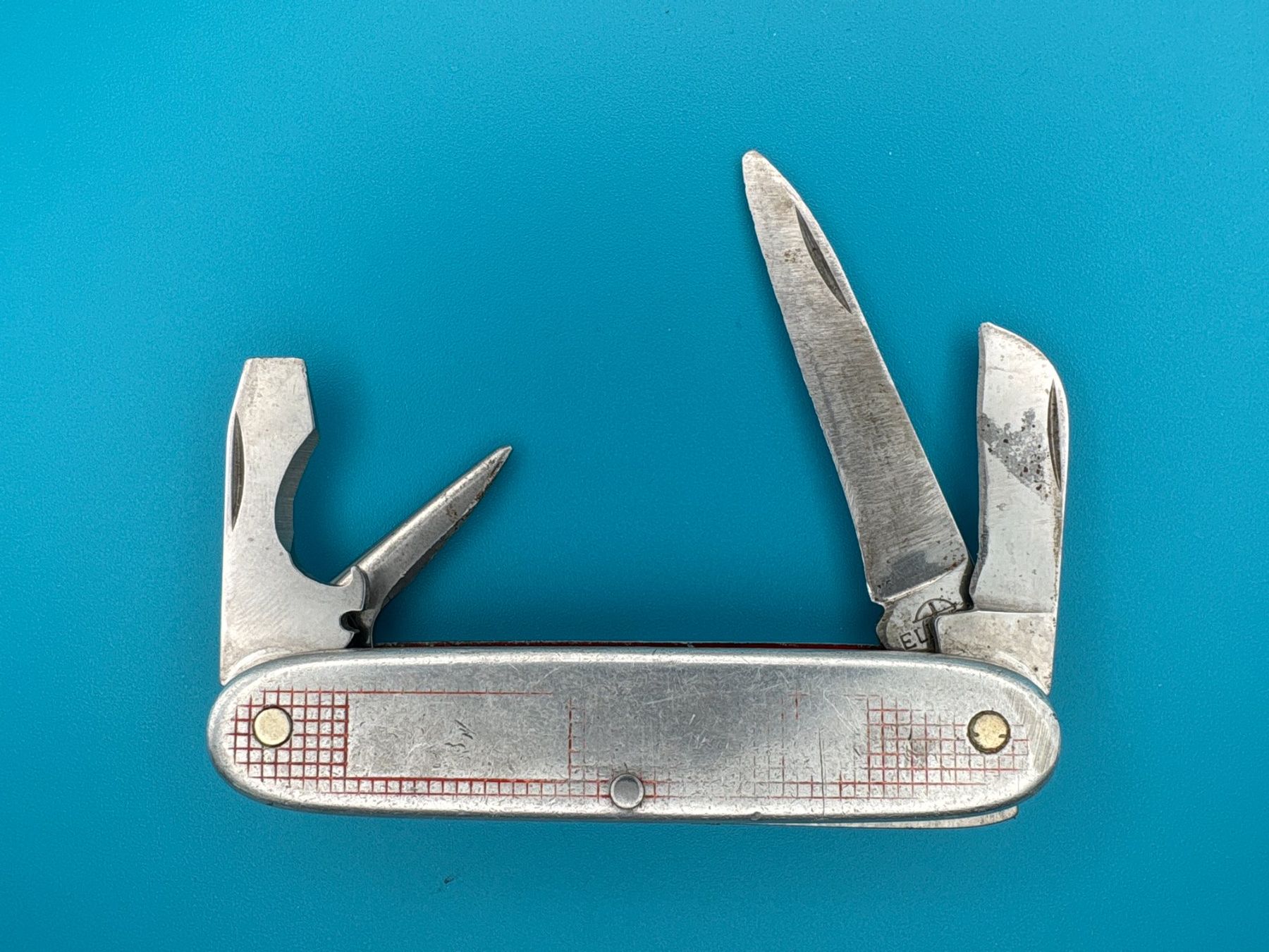 Victorinox Taschenmesser: Stark genutztes Elinox Victorinox – Gebraucht aus Elgg von Jo_Naj