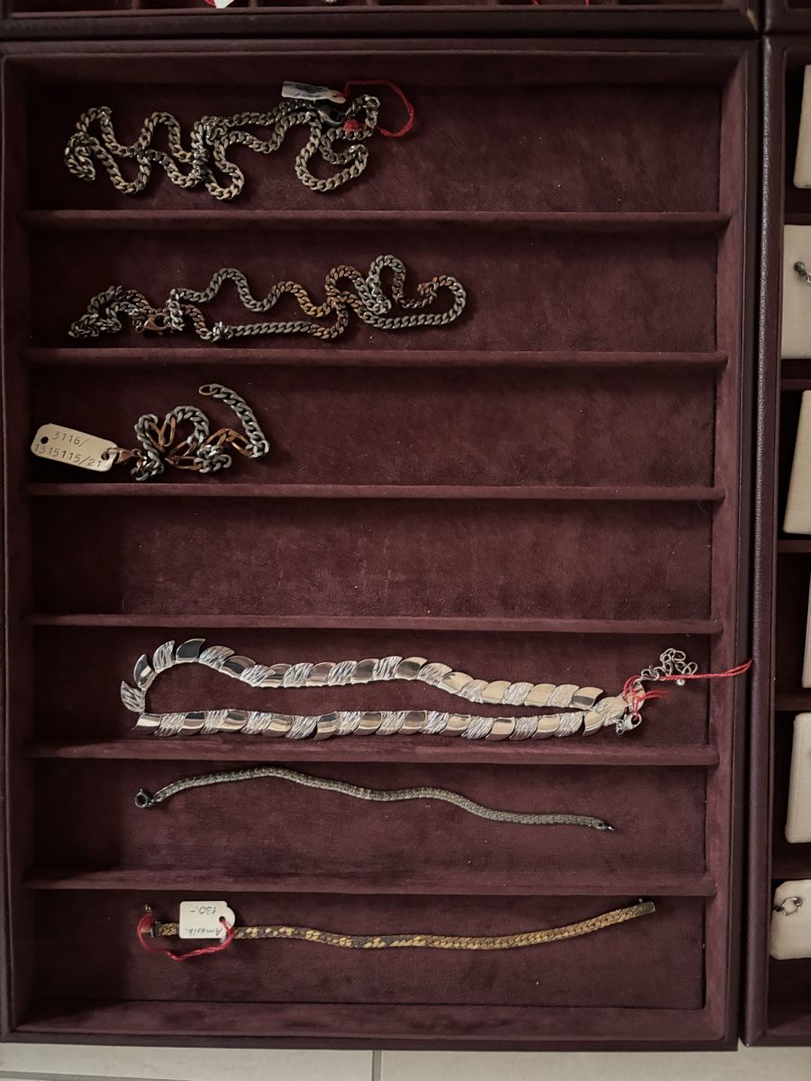 Altri gioielli: Schmuck Lot Ketten, Ohrringe, Armbänder – Nuovo (secondo la descrizione) da Rüti b. Büren venduto da CenicAG 4