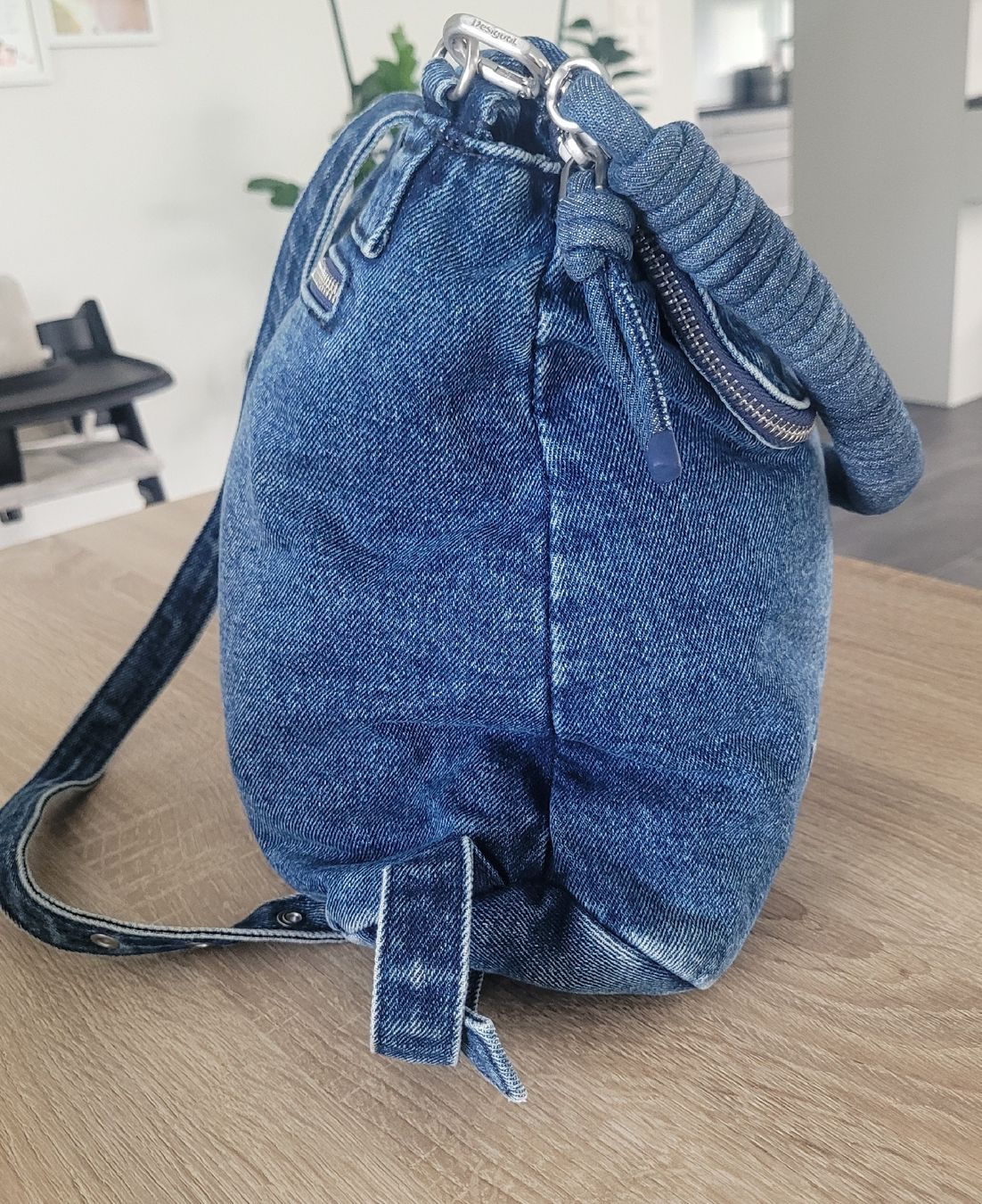 Desigual Zaini: Desigual Rucksack Denim, neuwertig! – Nuovo (secondo la descrizione) da Windisch venduto da Jase04 2