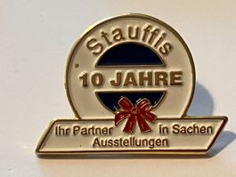 1 Pin Stauffis 10 Jahre Ausstellungen