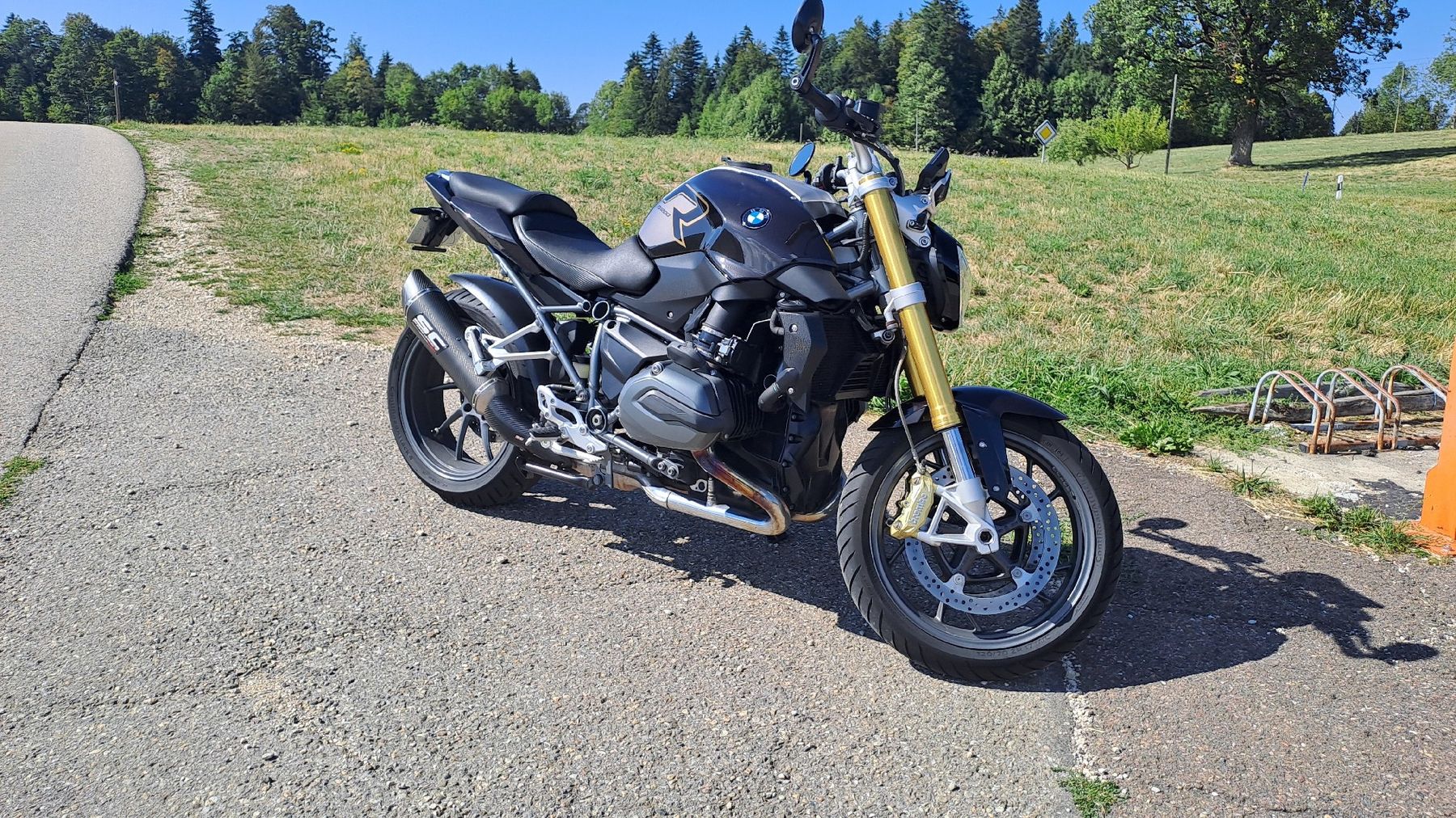 BMW Strada: BMW R1200R LC 2018 – Usato da La Chaux-de-Fonds venduto da modivany 1
