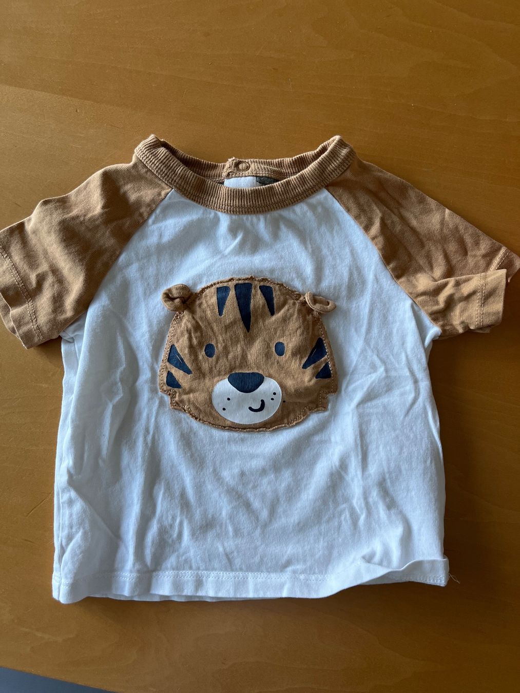 Camicie, Top & T-shirt: Shirt 9-12 Monate – Usato da Ziefen venduto da Madame1982