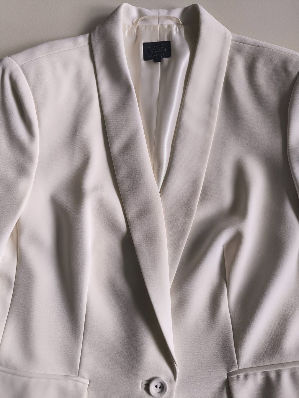 Jacken: Marks and Spencer Off-White Blazer, einmal getragen, EU40 – Gebraucht aus Wallisellen von C_DM 1