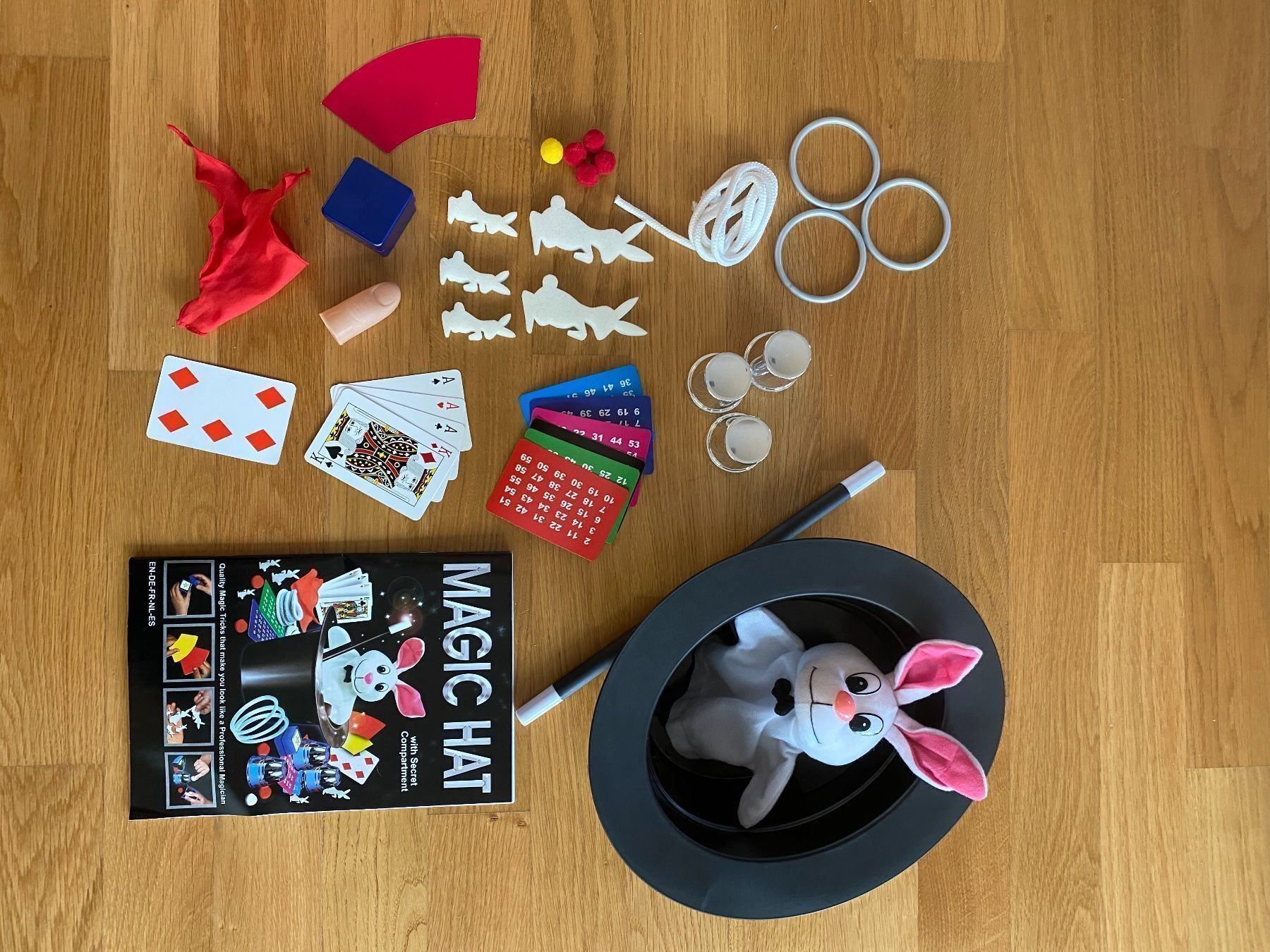 Jouets: Magic hat – D'occasion à Cologny par PEACEANDLOVE 2