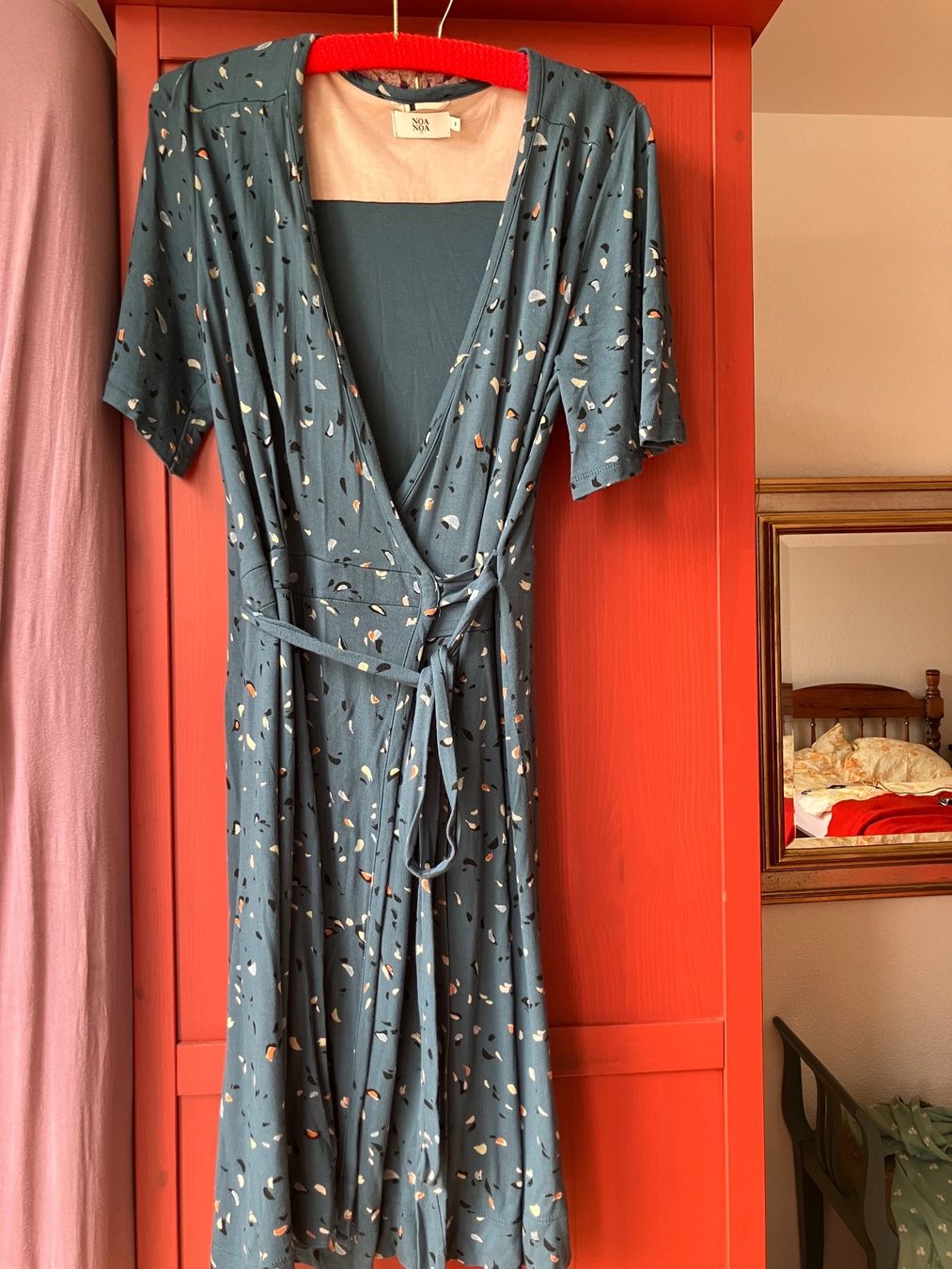 Kleider: KLEID/WICKELKLEID NOA NOA S/M – Gebraucht aus Regensdorf von AHenter 1