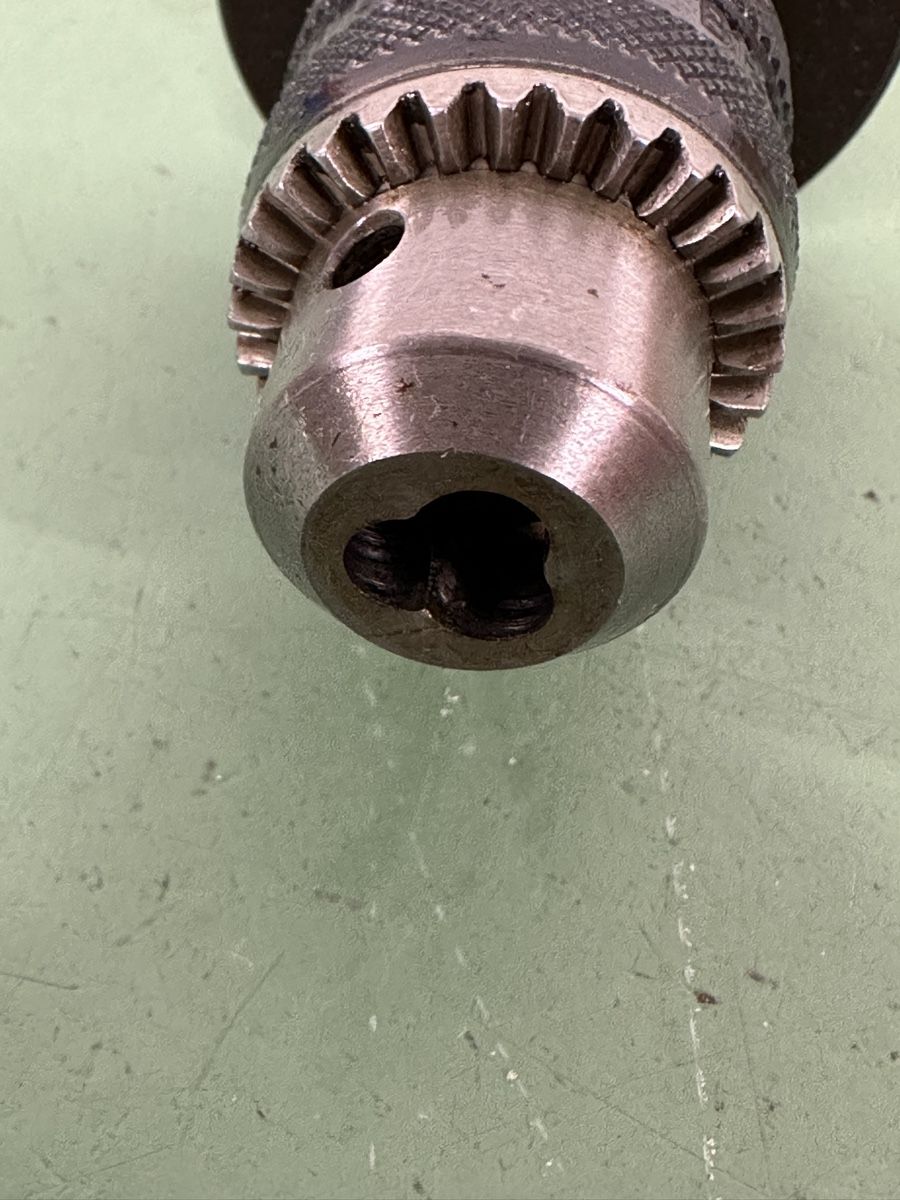 Tutti gli attrezzi: BT30 holder with B12 Drill Chuck. 0-6.5 mm – Usato da Aarberg venduto da SNMachines 5