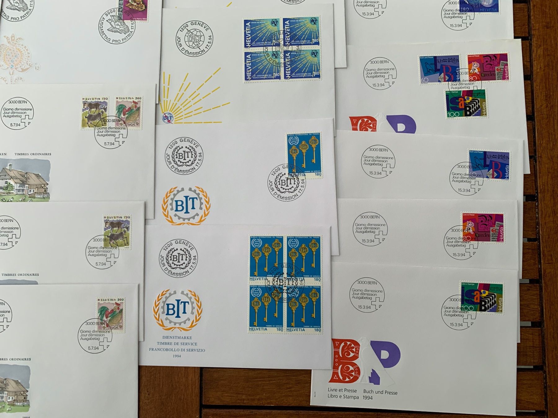 Alle Briefmarken: 1994 - 35 FDC - mit Einzelmarken - avec timbres isolés – Neu (gemäss Beschreibung) aus Chavornay von 4dphila 6