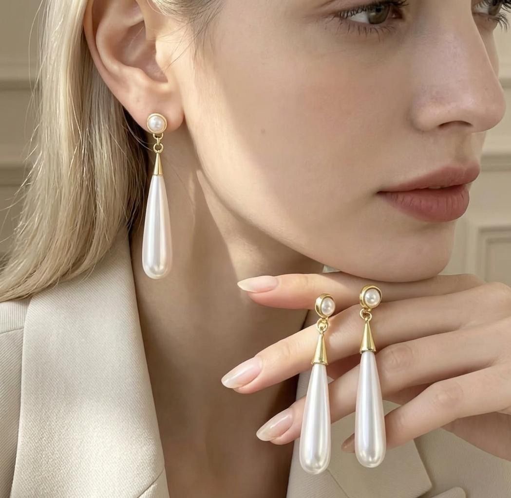 Orecchini pendenti & Orecchini a lobo: Boucles d'oreilles nacrées – Nuovo e nell'imballaggio originale da St-Maurice venduto da Sandrinette123