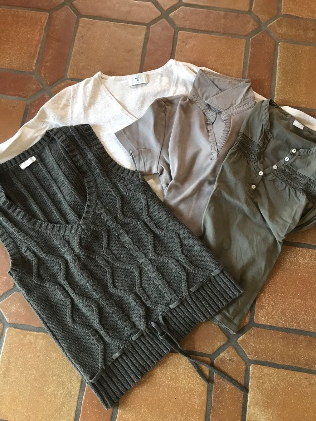 Lotti di vestiti: Kleiderset Gr. M – Usato da Waldenburg venduto da Oliro75