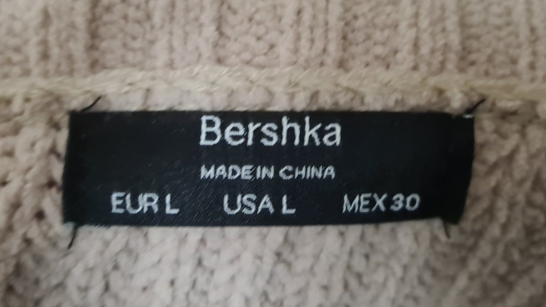 Bershka Pulls & Sweat-shirts: Pullover Berschka – Neuf (Voir description) à Glattpark(Opfikon) par ejo_m8fr 2