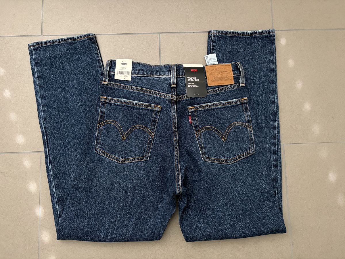Levi's Jeans: Jeans - Levis - Wedgie Straight - 26/28 – Neuf avec emballage d'origine à Baar par Colette18 4