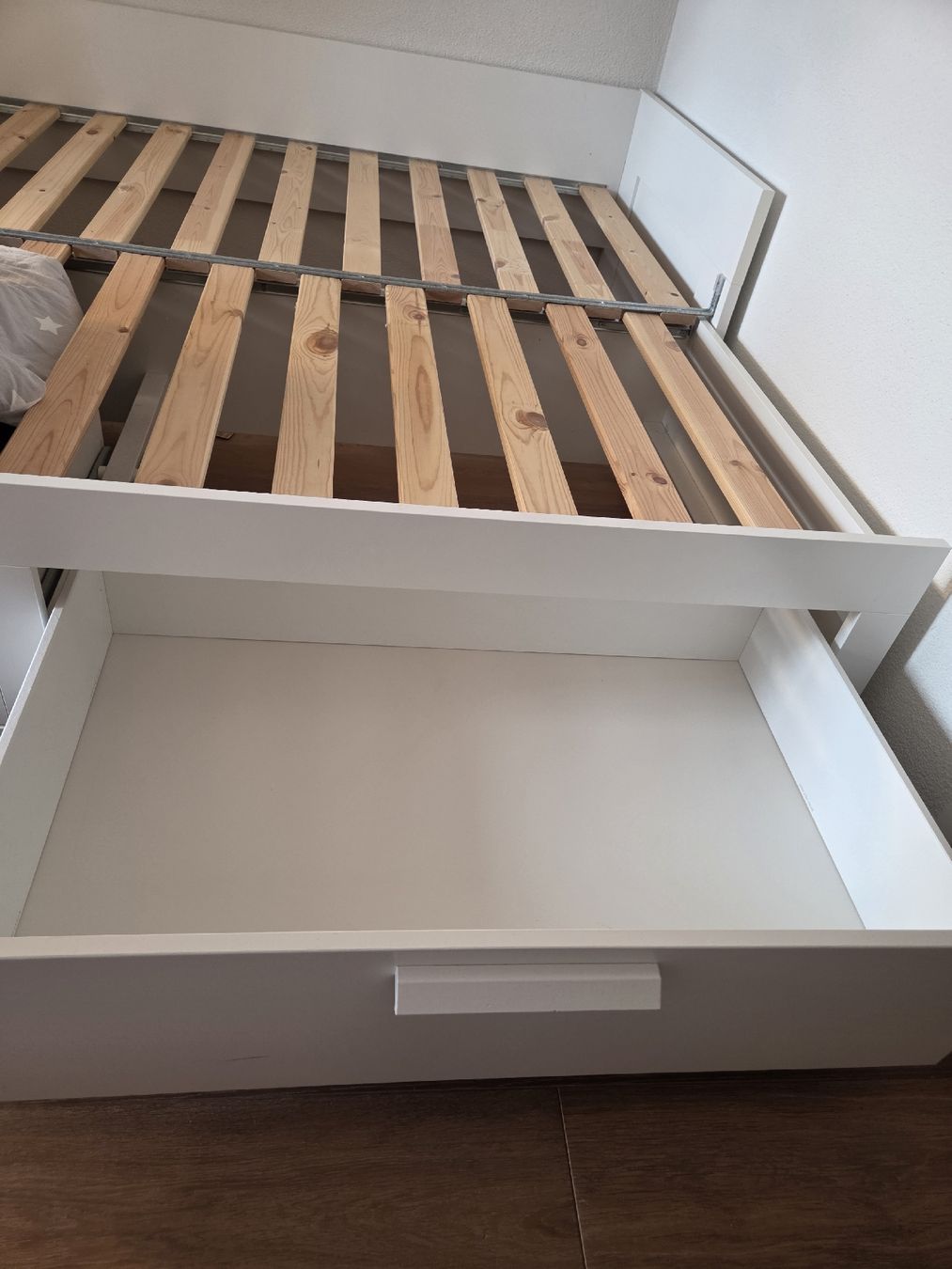Ikea Letti: Brimness Bett mit 2 Schubladen – Usato da Jona venduto da bluefeeling 4