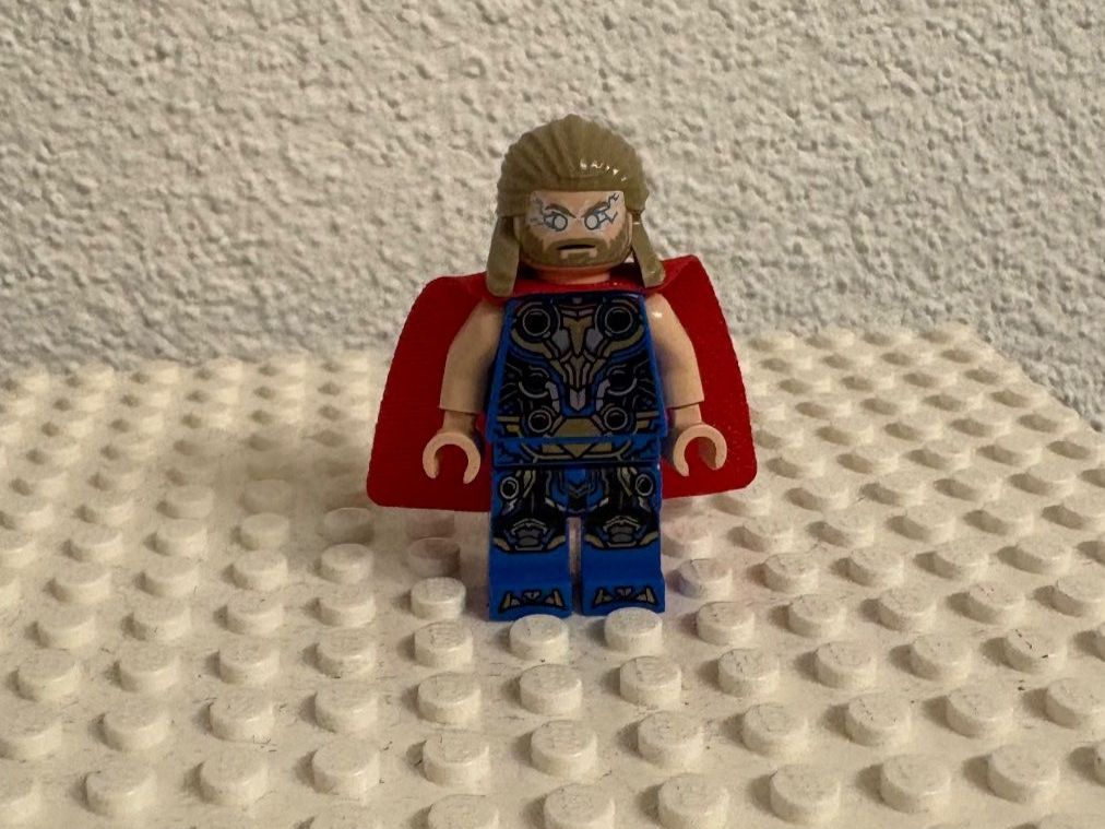 Lego Jeux de construction: LEGO Thor Minifigur sh0811 – D'occasion à Adliswil par Travant 1