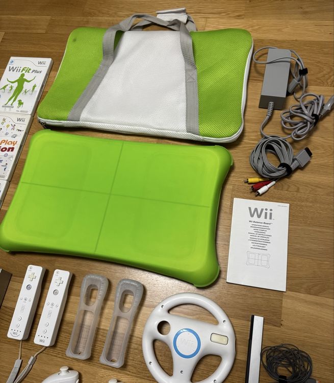 Grosses Nintendo Wii Set mit viel Zubehör 3