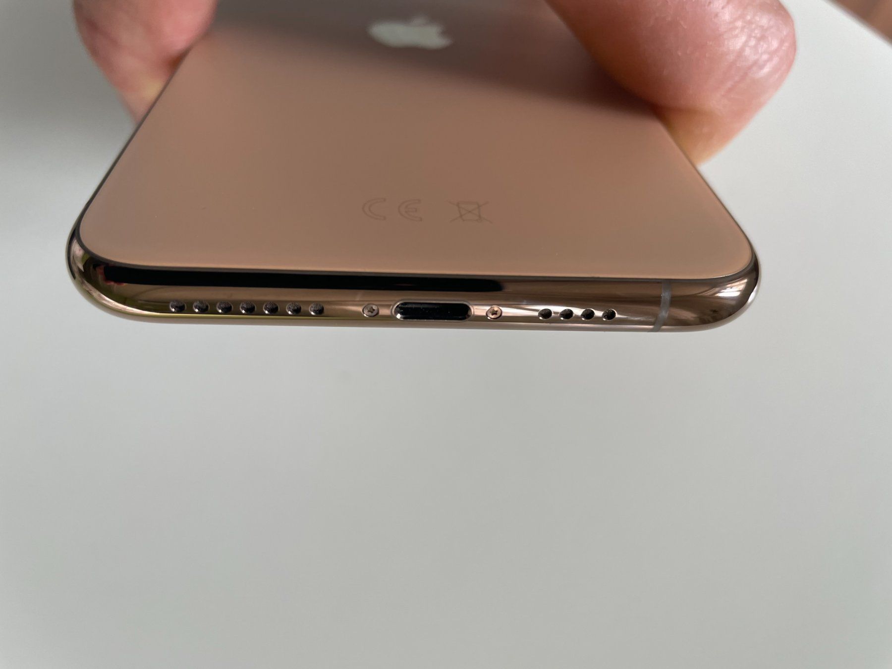 Apple Handys / Smartphones: iPhone 11 Pro Max 64GB Rose Gold – Gebraucht aus Oensingen von  7