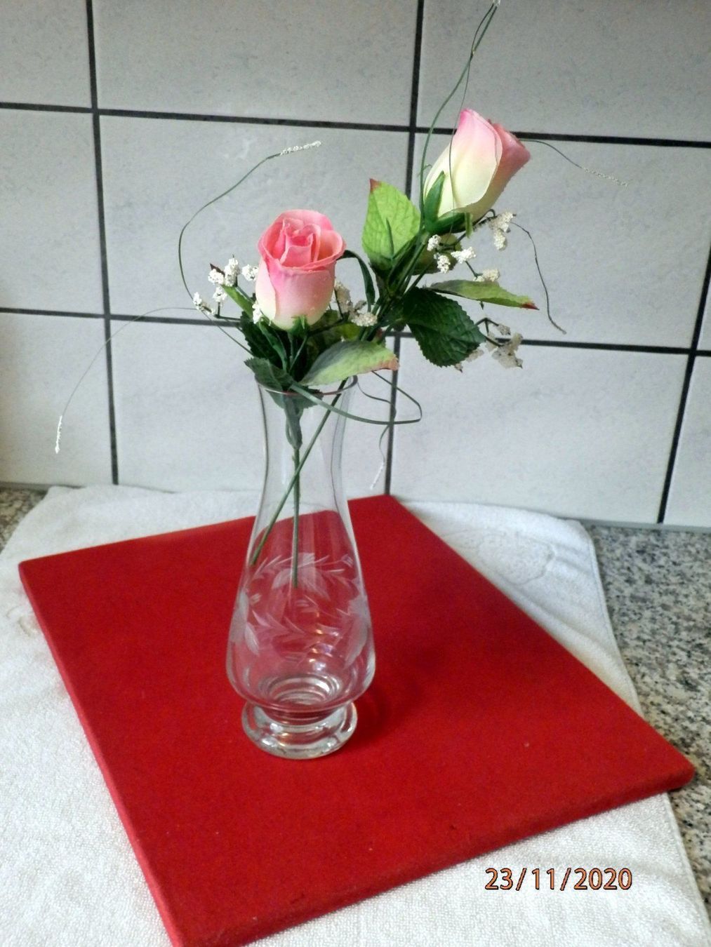 Vasen & Gefässe: kleine Vase oder Karaffe, geätzte Zweige – Gebraucht aus Ueberstorf von dinbau 6