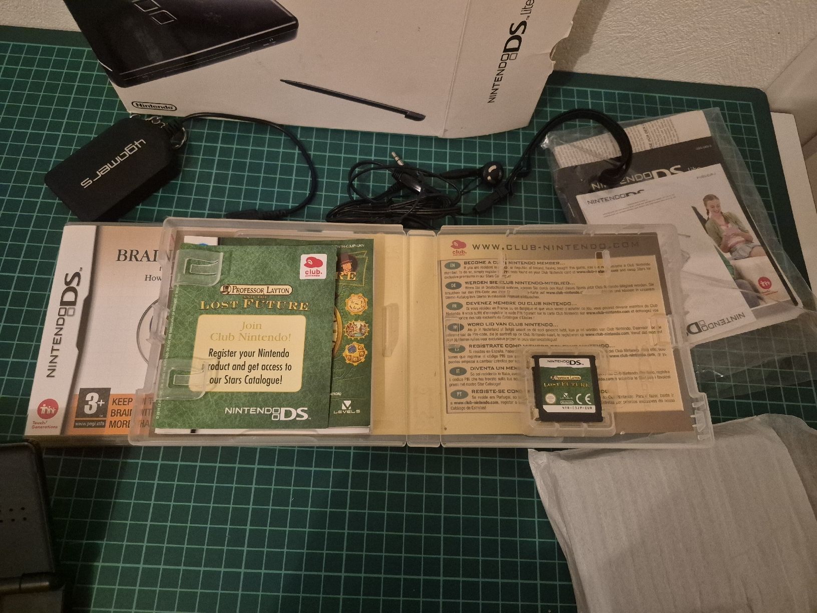 Nintendo Konsolen: Nintendo DS Lite Black Console Bundle -! in ovp – Gebraucht aus Meyrin von Retro-GZ 2