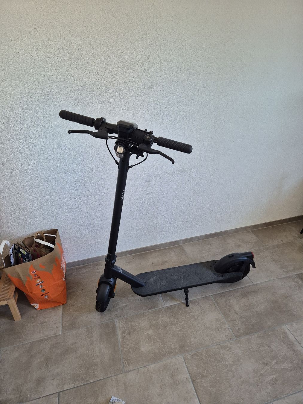 Scooter: VMAX VX5  E-Scooter - Black - Perfect for summer fun! – Usato da Zürich venduto da Marco_Modulo1 3