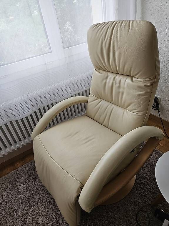 Poltrone: Relaxsessel elektrisch Leder Beige – Usato da St. Gallen venduto da seemann44 4