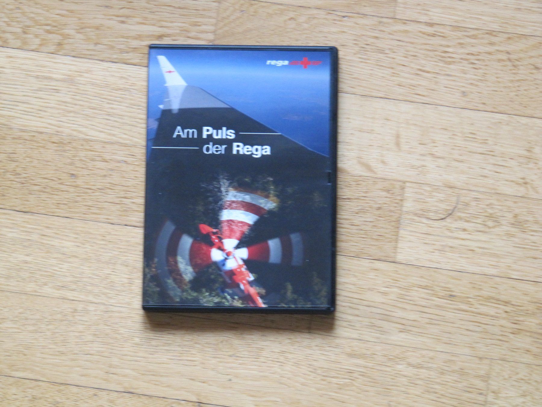 Tutti i DVDs: DVD: Am Puls der Rega Rettungsflugwacht – Usato da Würenlos venduto da Carabella0