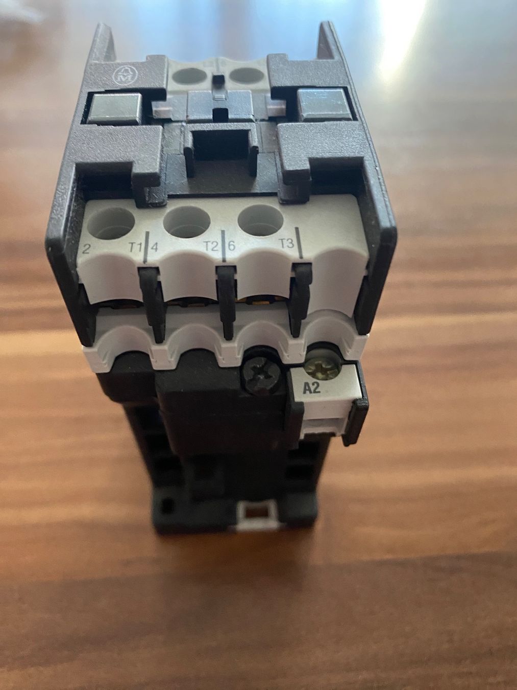 Eaton Interruttori: Contactor – Usato da Luzern venduto da Mecgy 3