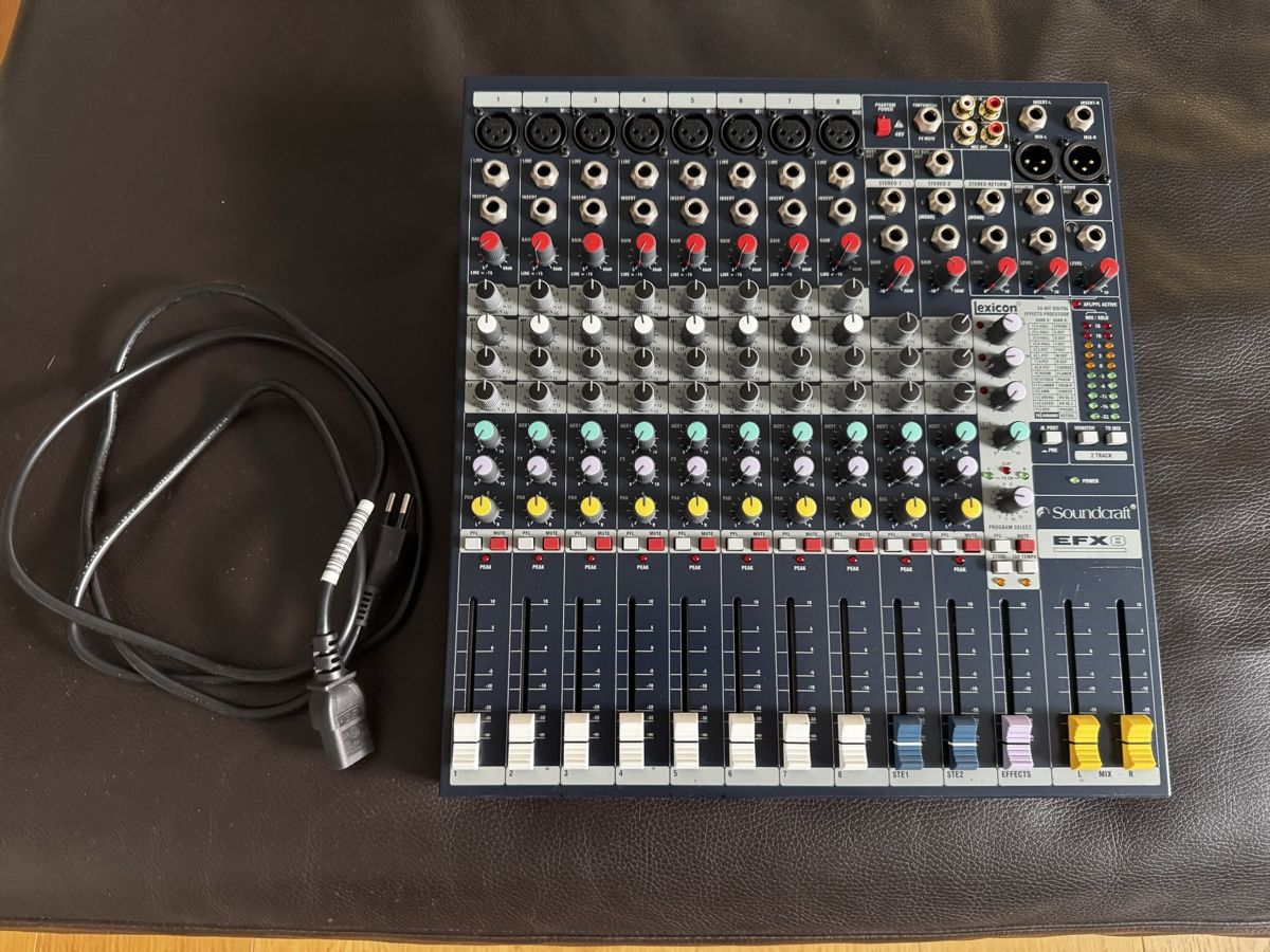 Soundcraft Platines de mixage: Soundcraft EFX8 - Mischpult – D'occasion à Zürich par 1cut2 1