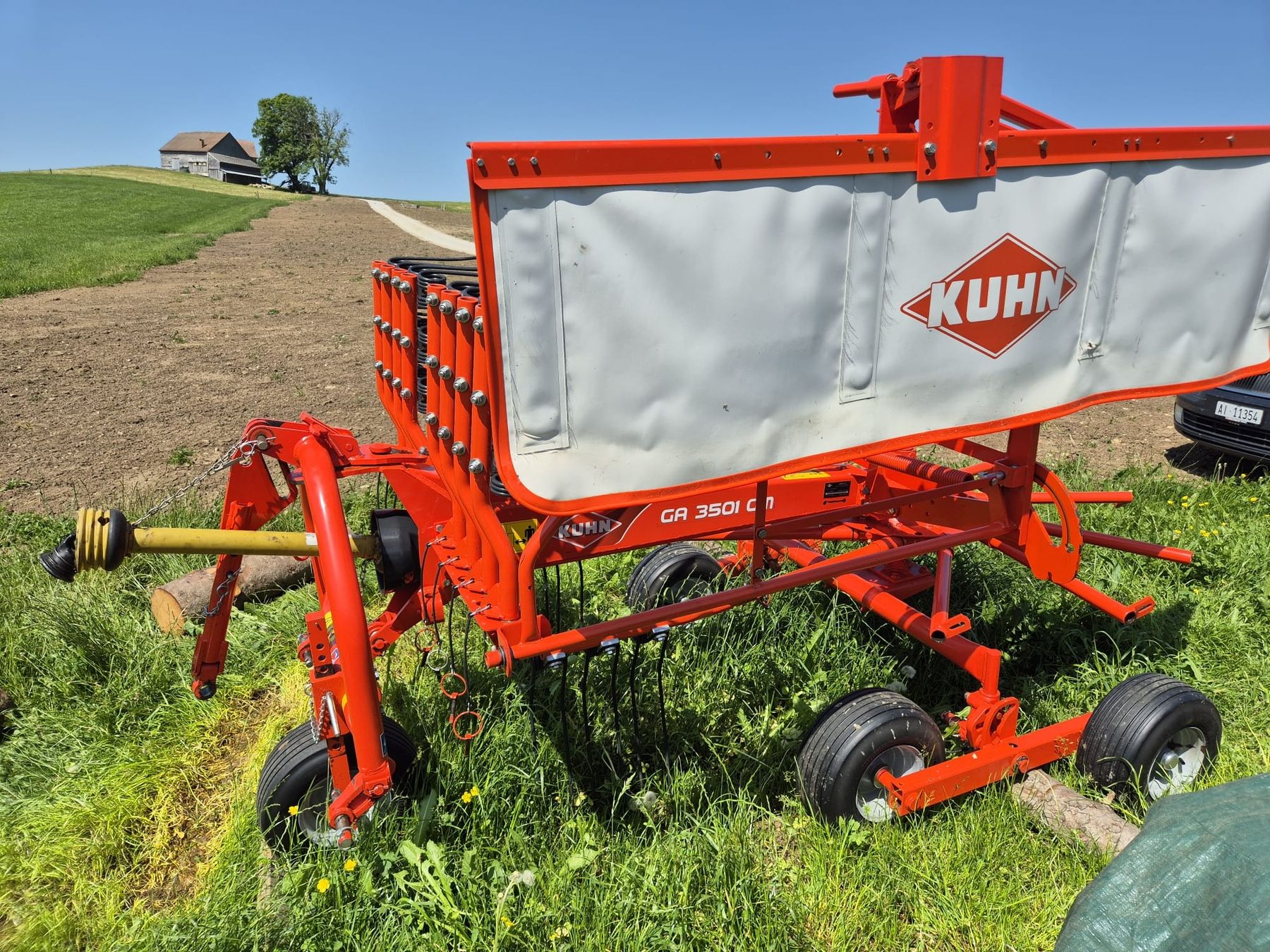 Kuhn Raccolta foraggio grezzo: Kreiselschwader – Usato da Kerns venduto da L3514 2