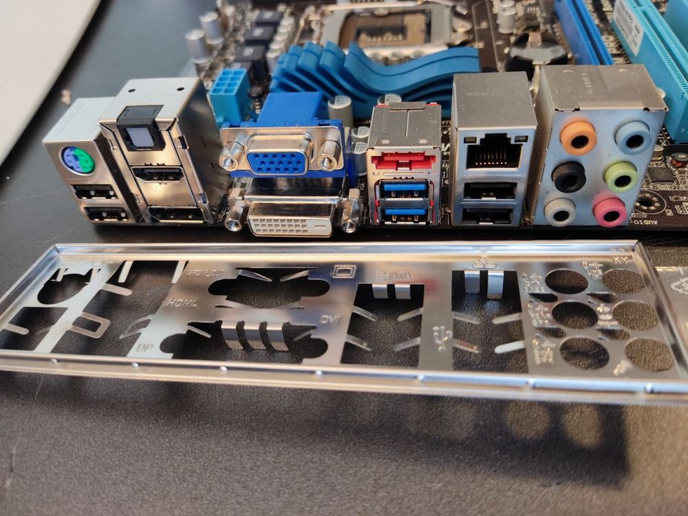 ASUS P8Z68-M PRO mATX Mainboard Intel LGA 1155 | Kaufen auf Ricardo