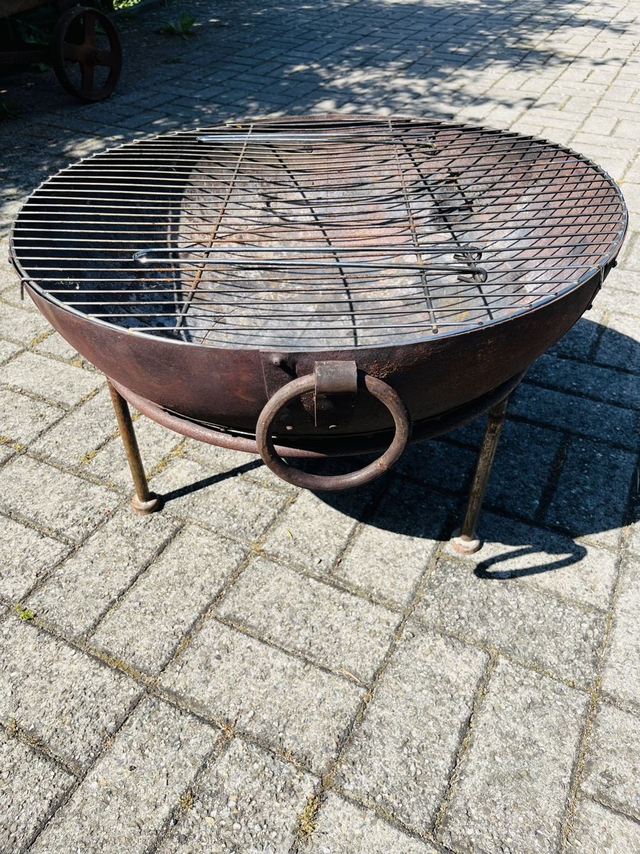Bracieri: FeuerschaleGrill mit Deckel Durchmesser 60cm leicht rostig – Usato da Heimenhausen venduto da Bufnof 2
