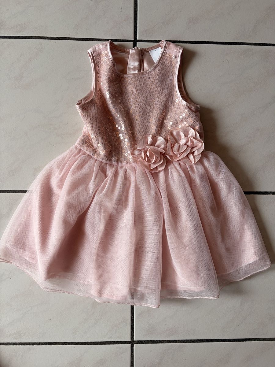 C&A Vestiti & Gonne: C&A Mädchen Festkleid Grösse 98 – Usato da Wangen b. Olten venduto da na_wal