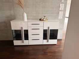 Sideboard weiss schwarz mit Glasfronten und Schubladen