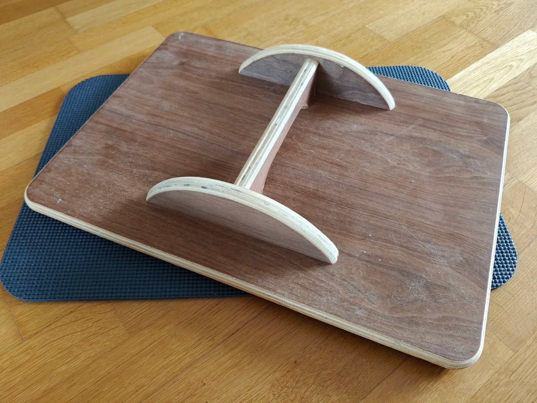 Plankpad Hometrainer: Plankpad Trainingsgerät mit Matte – Gebraucht aus Basel von jos_2z5q 1