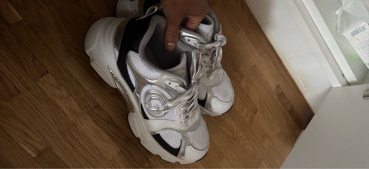 Scarpe da donna: Basket Guess taille 37  – Usato da Genève venduto da cra_wkn5