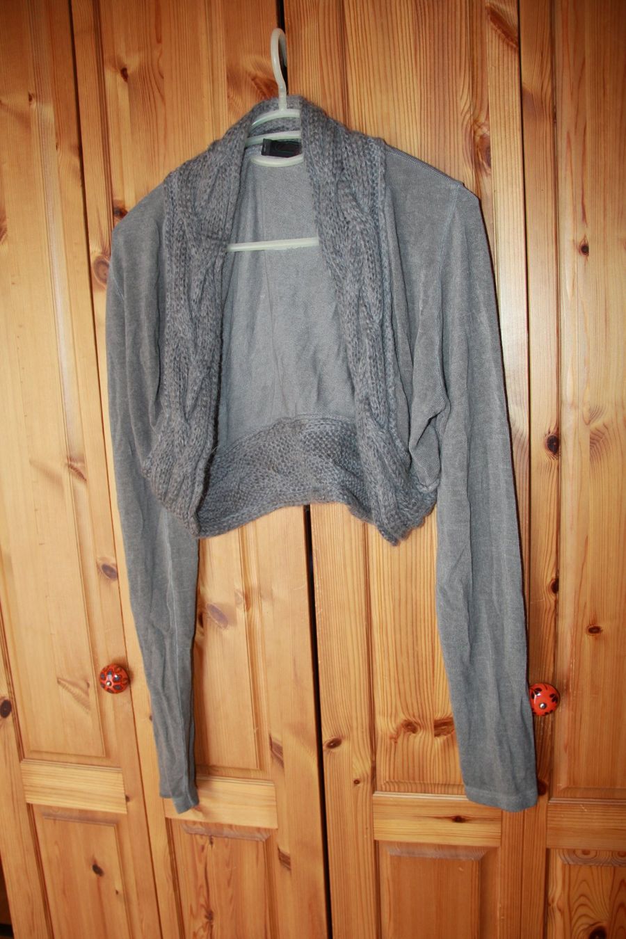 Vestes: Cardigan hiver Carnaby M/L – D'occasion à satigny par cara68