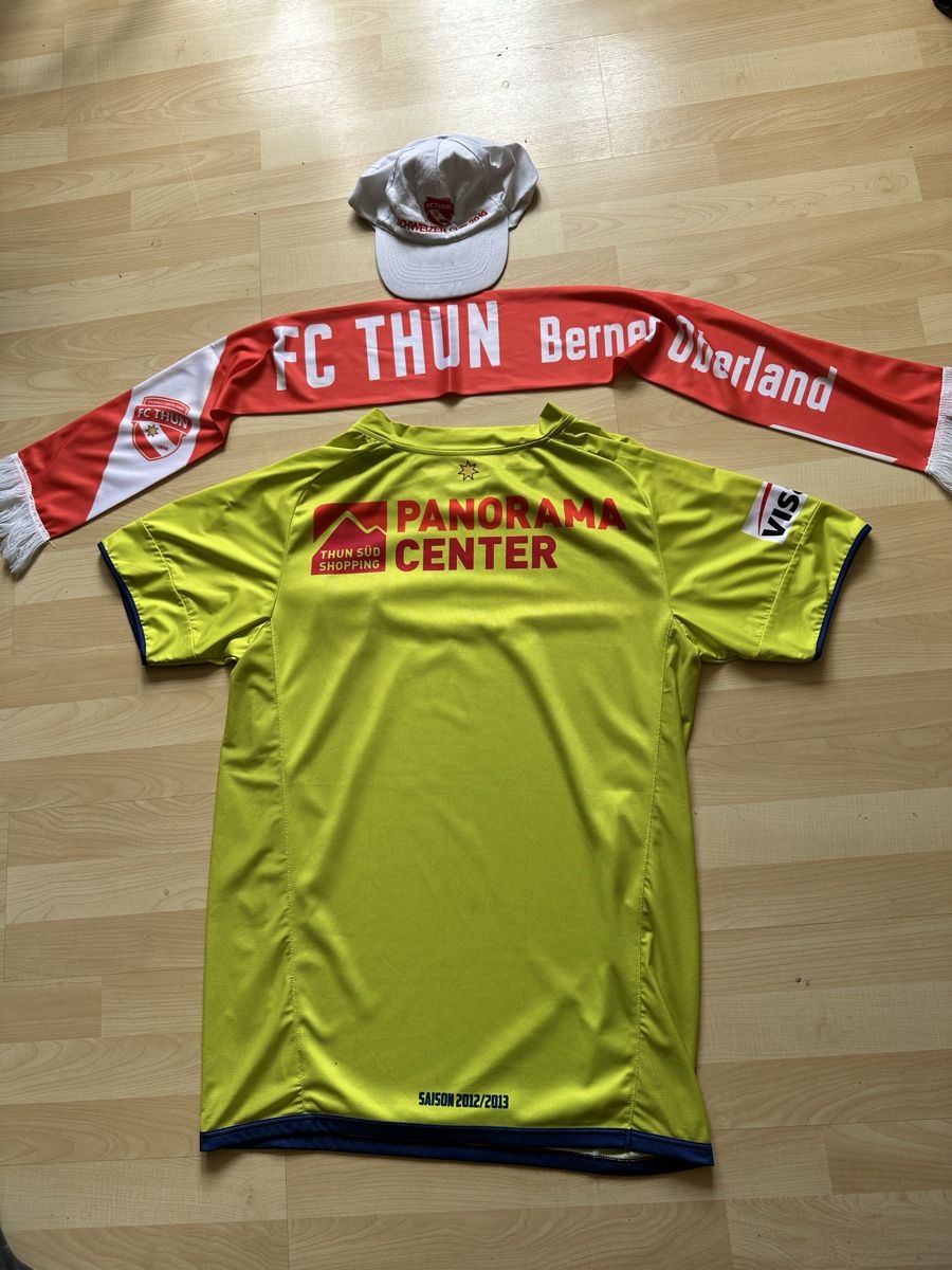 Maillots de corps & Pantalons: FC Thun Trikot, Schal und Kappe – D'occasion à Schattenhalb par Aggizu 1