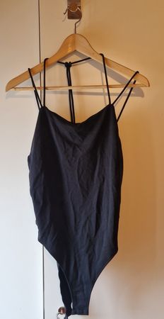 Schwarzer Body Sommer Gr. M, neuwertig & chic ☀️