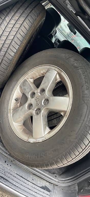 Jeep Pneumatici & Ruote complete: Roues alu jeep grand Cherokee model 2003 – Usato da Le Landeron venduto da Xman83