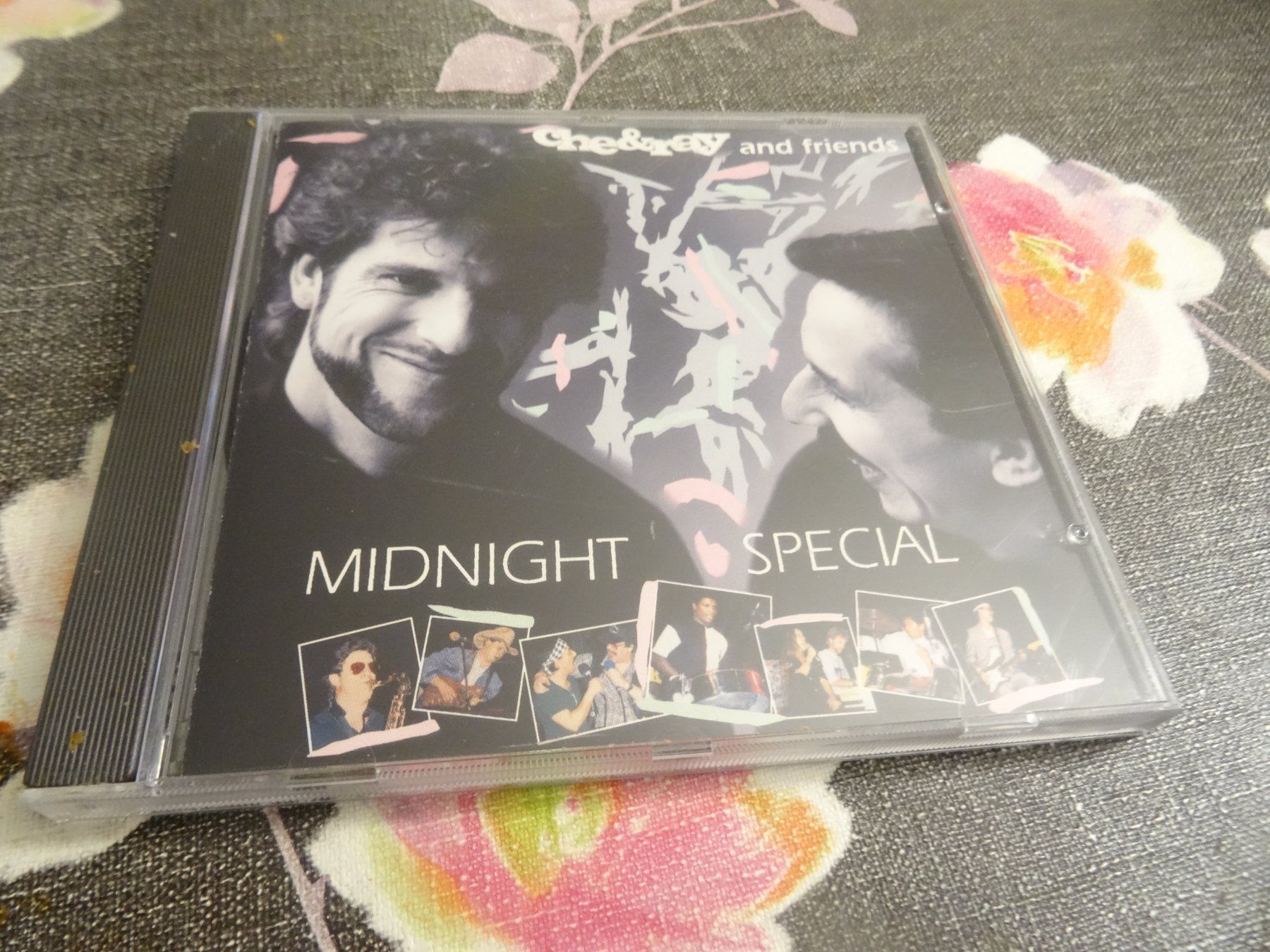 CD: Che & Ray and Friends - Midnight Special CD – Usato da Olten venduto da Disc-Ausverkauf